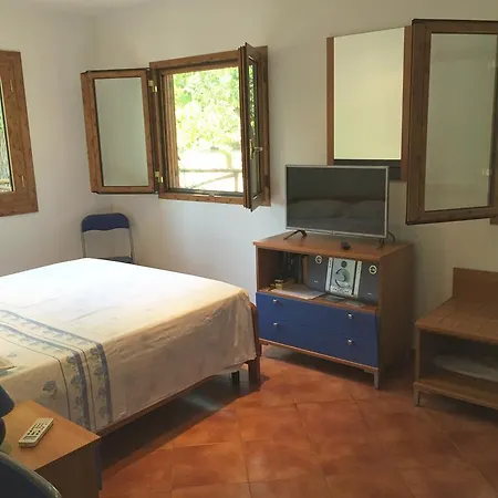 Paradiso Nyaraló *